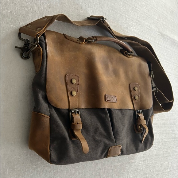 VASCHY CommuniCarry Messenger Bag - Picture 2 of 16